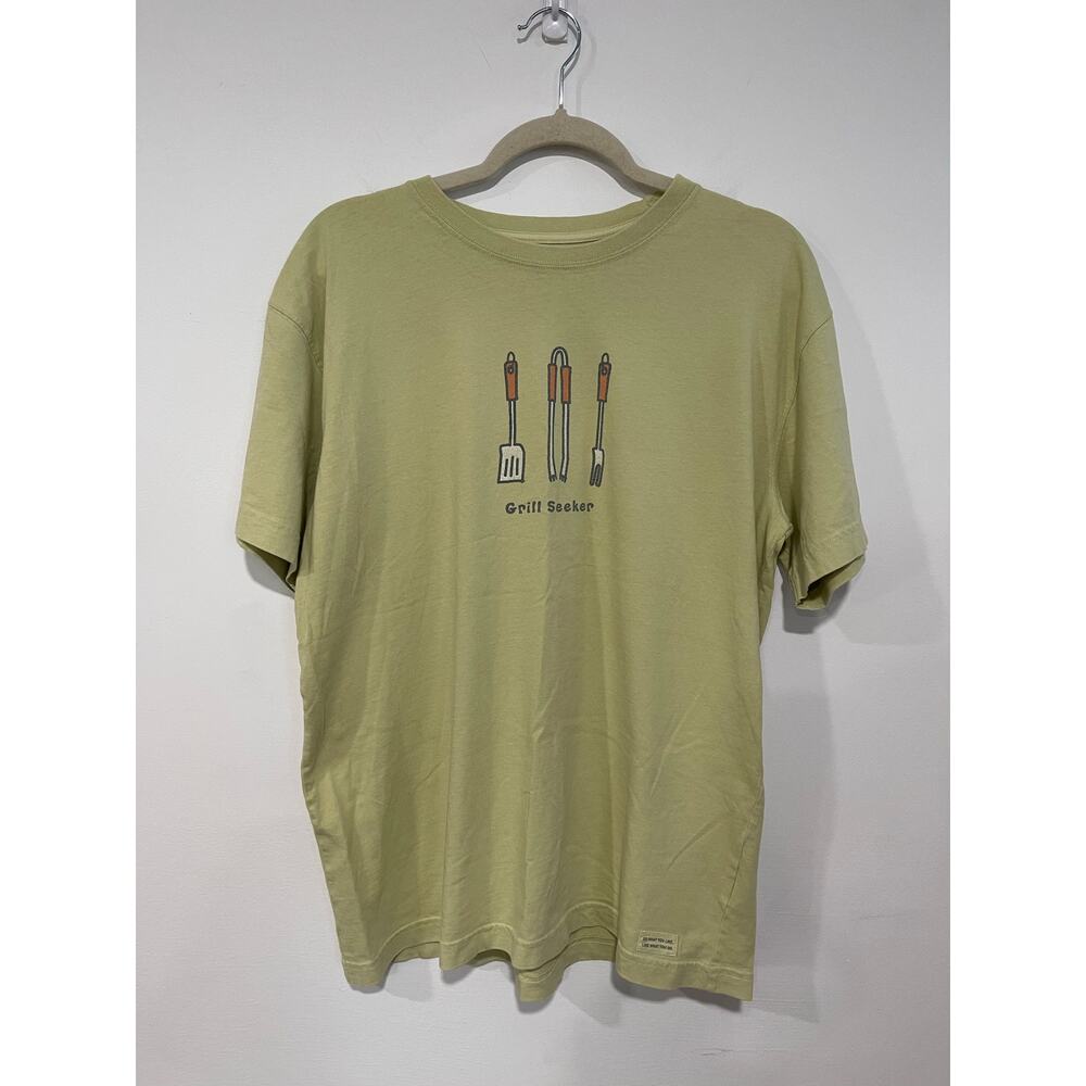 Life is Good Men's Green Grill Seeker T-Shirt Summer Vacation Grill